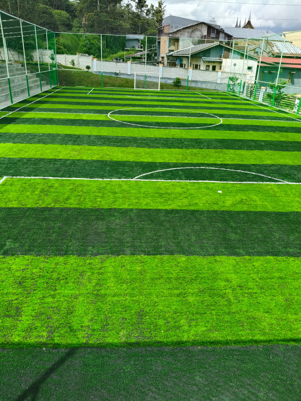 Instalasi Rumput Sintetis Lapangan Futsal